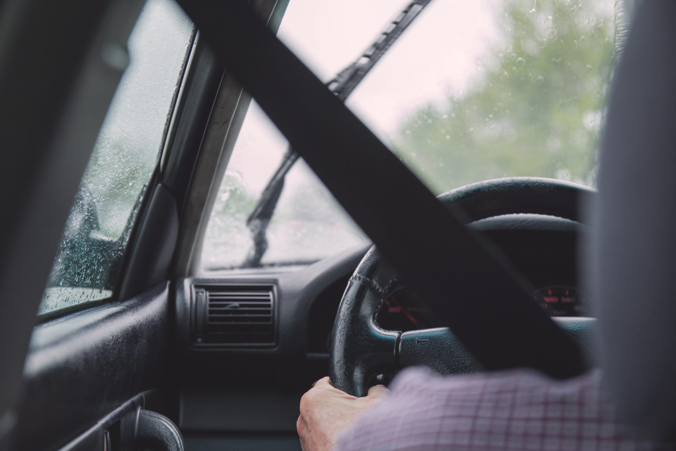 wear a seatbelt person driving safety